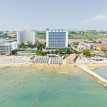 Hermitage Hotel Silvi Marina Buitenkant foto