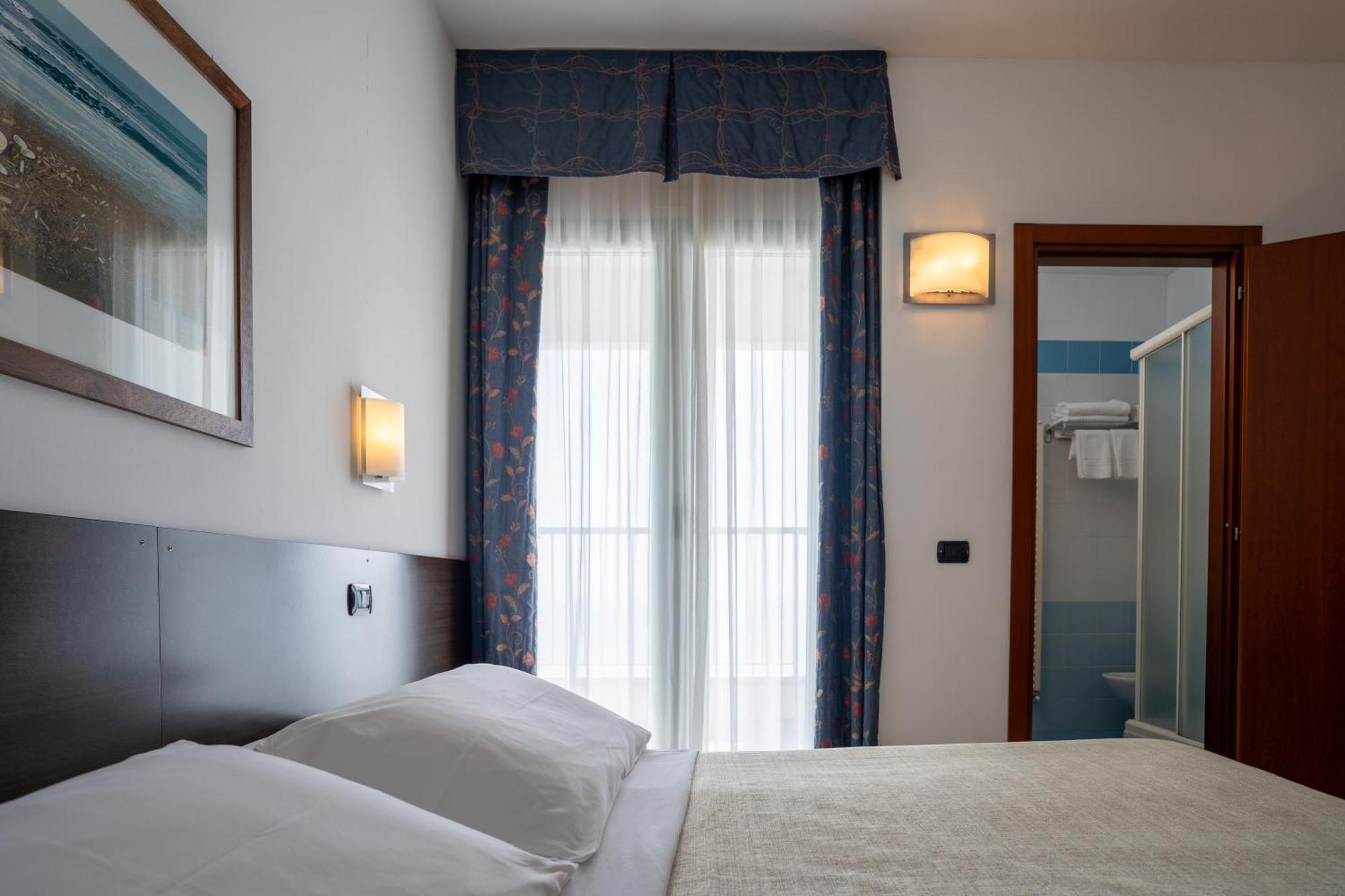 Hermitage Hotel Silvi Marina Buitenkant foto