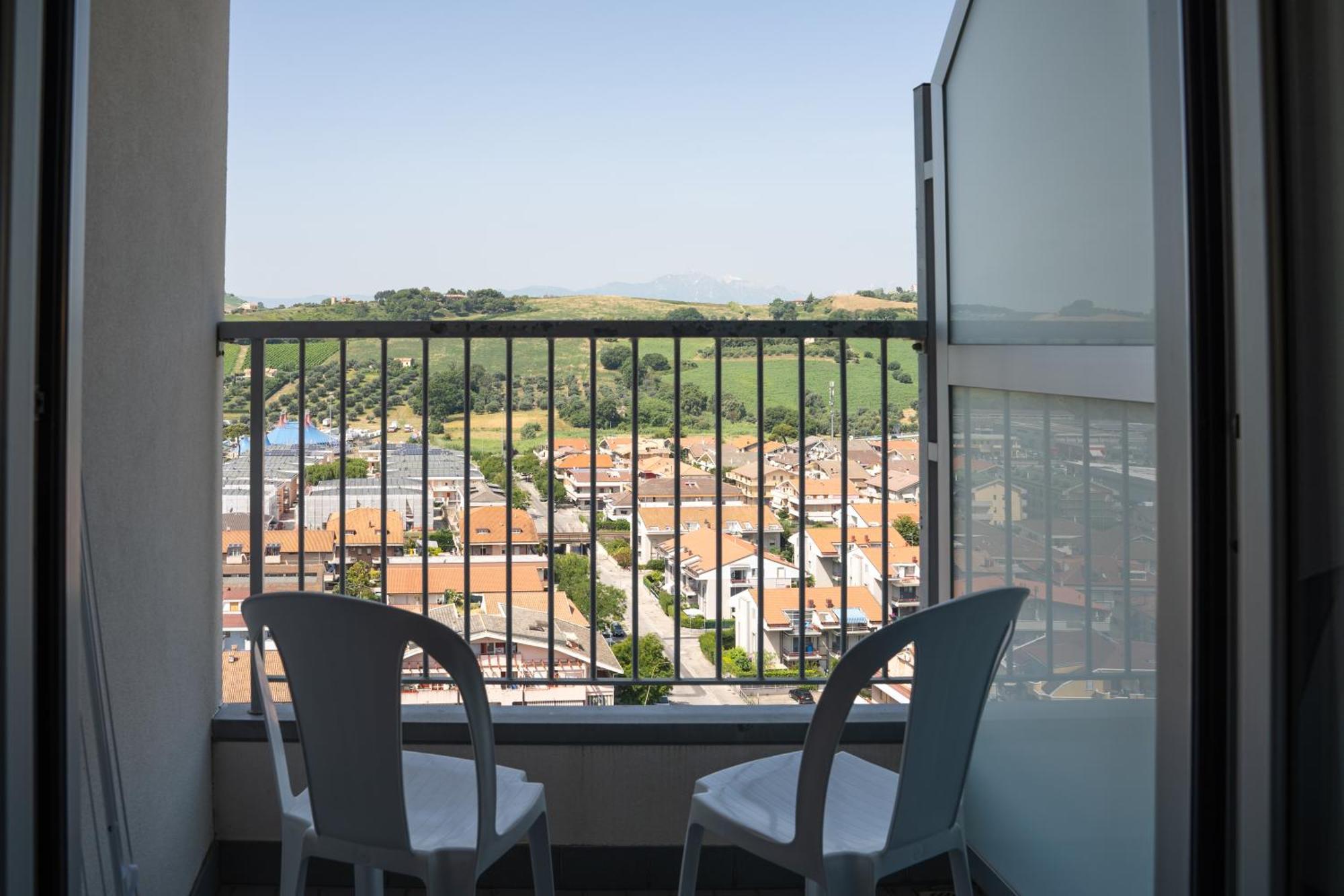 Hermitage Hotel Silvi Marina Buitenkant foto