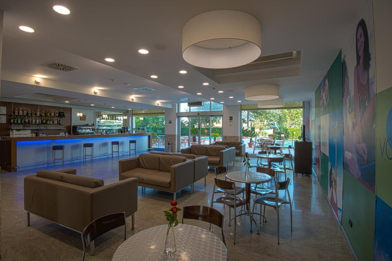 Hermitage Hotel Silvi Marina Buitenkant foto